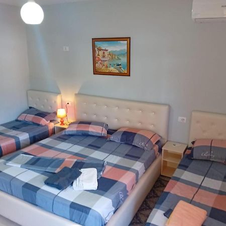 Hotel Ziku Durrës Kültér fotó