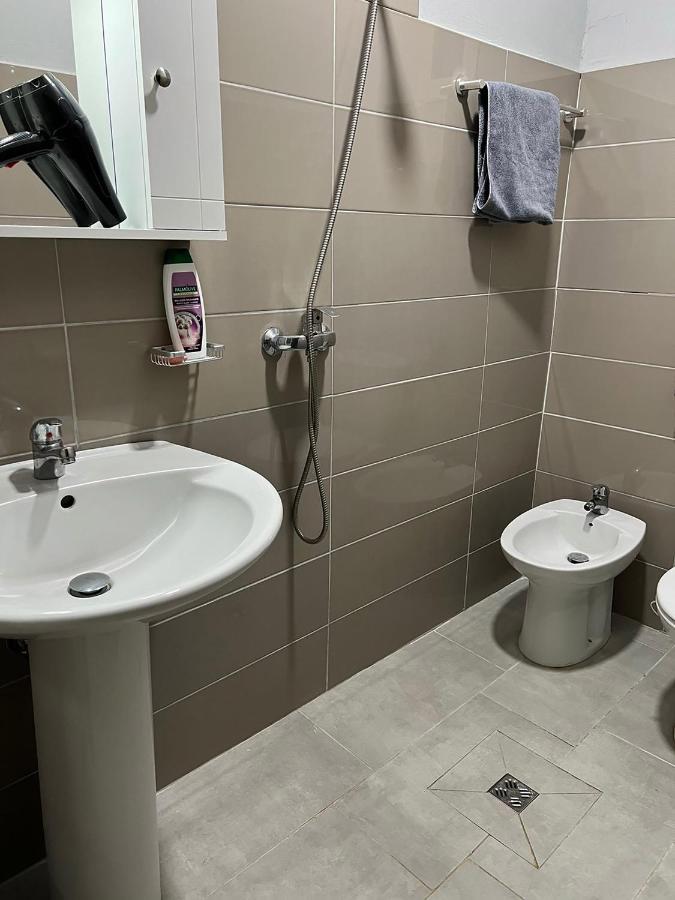 Hotel Ziku Durrës Kültér fotó